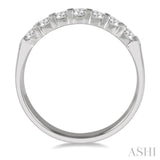 1/2 Ctw 7 Stone Round Cut Diamond Wedding Band in Platinum