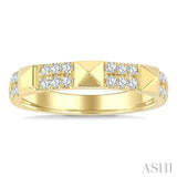 1/4 Ctw Pyramid Accent Round Cut Diamond Fashion Ring in 10K Yellow Gold