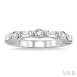 1/2 Ctw Diamond Fashion Band in 14K White Gold